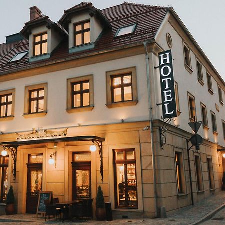 Hg Hotel Toszek Exterior photo