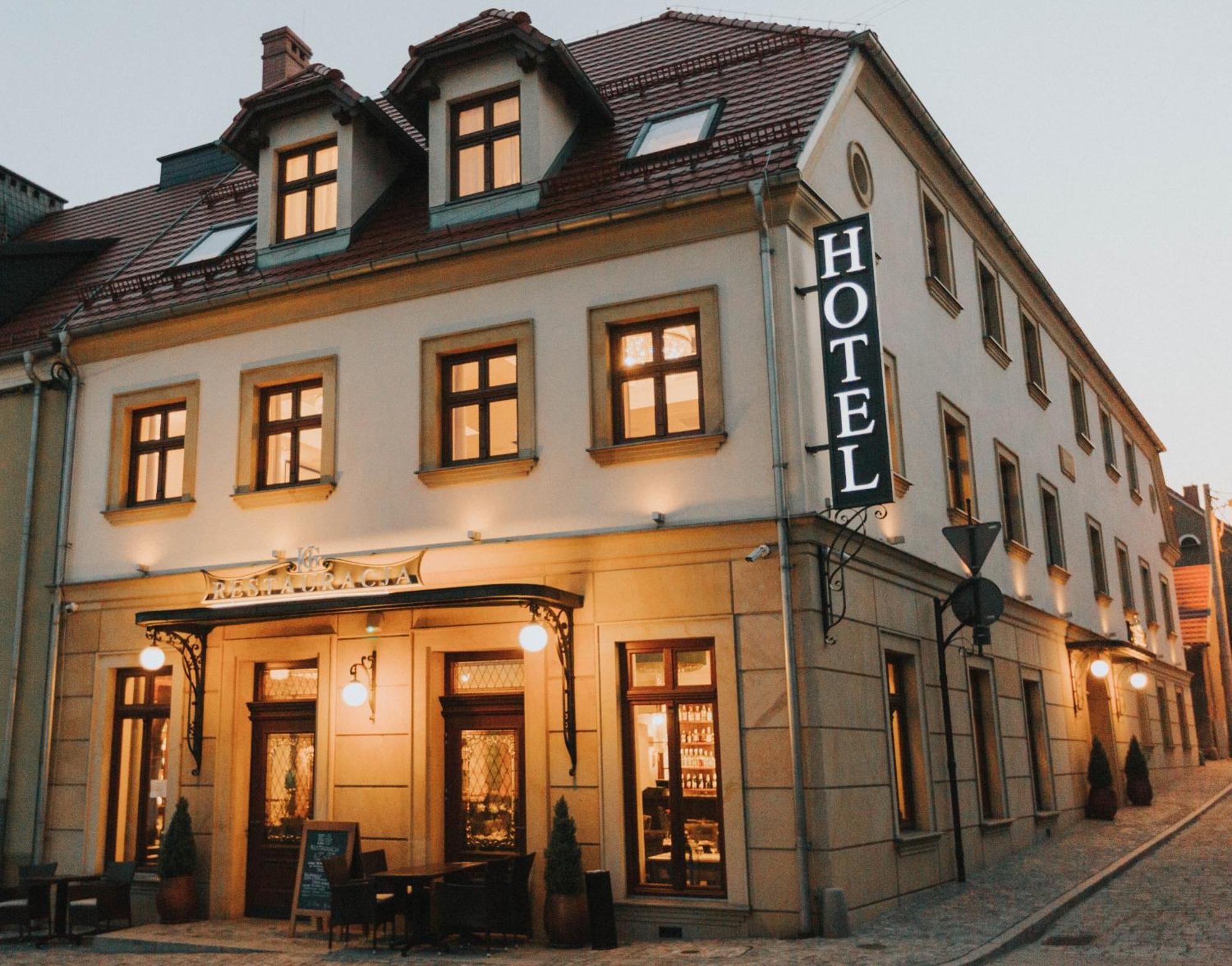 Hg Hotel Toszek Exterior photo